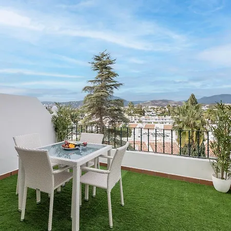 Appartement Newly Refurbished 2 Bdrm Amazing Complex W Pools Marbella