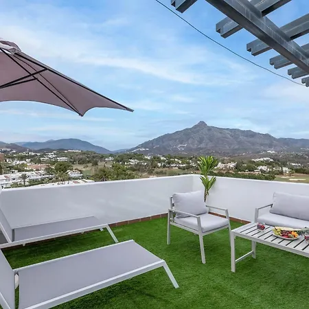 Newly Refurbished 2 Bdrm Amazing Complex W Pools Appartement