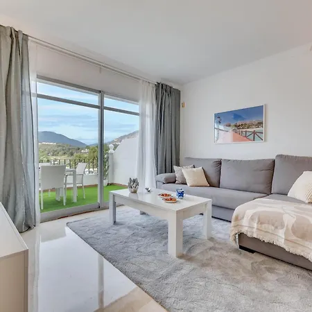 Apartment Newly Refurbished 2 Bdrm Amazing Complex W Pools Marbella
