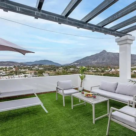 Newly Refurbished 2 Bdrm Amazing Complex W Pools * Marbella
