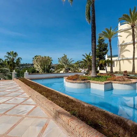Apartment Newly Refurbished 2 Bdrm Amazing Complex W Pools Marbella